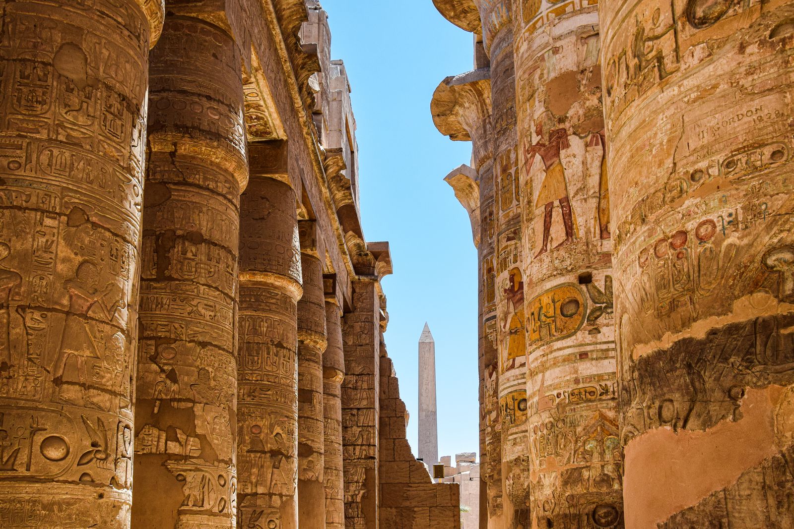 La salle hypostyle du temple de Karnak à Louxor, Égypte