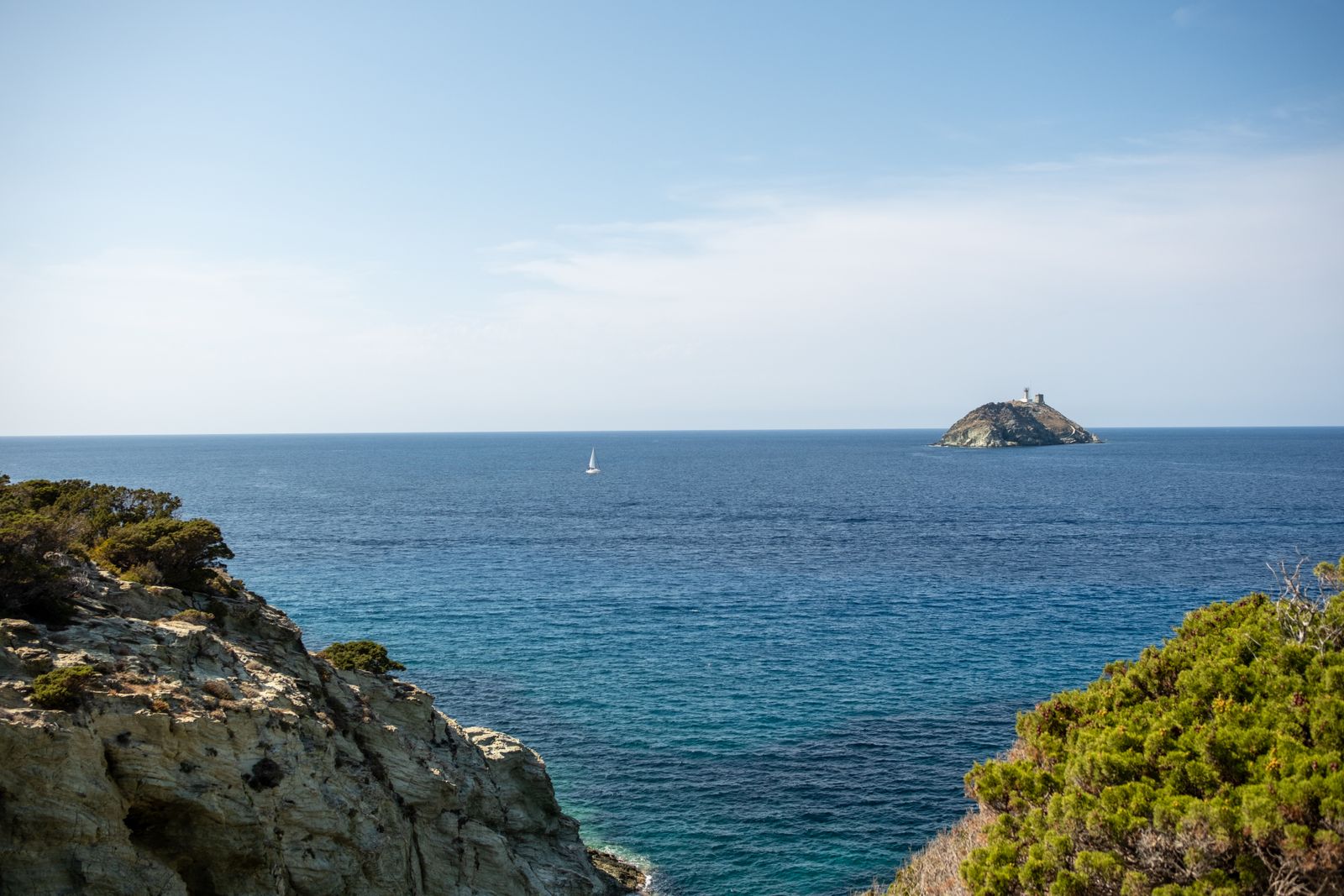 Îles Sanguinaires au coucher du soleil dans le golfe d'Ajaccio, Corse