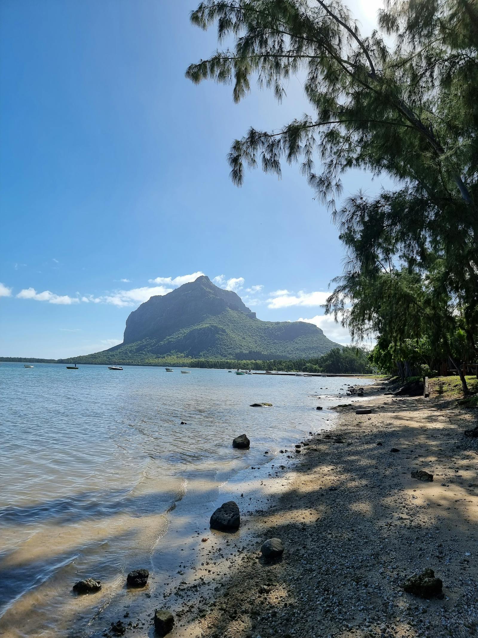 Vue panoramique du Morne Brabant et de la plage de l'Île Maurice
