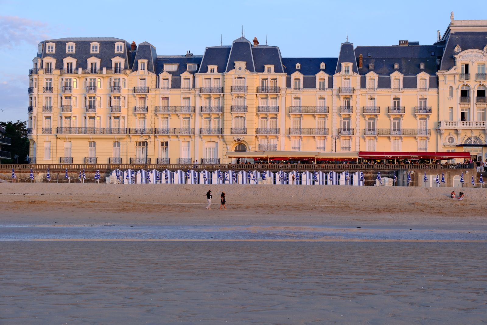 Villa Belle Époque au-dessus de la mer à Dinard