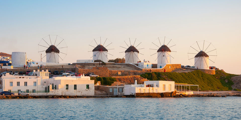Hôtel boutique à Mykonos avec piscine et architecture cycladique