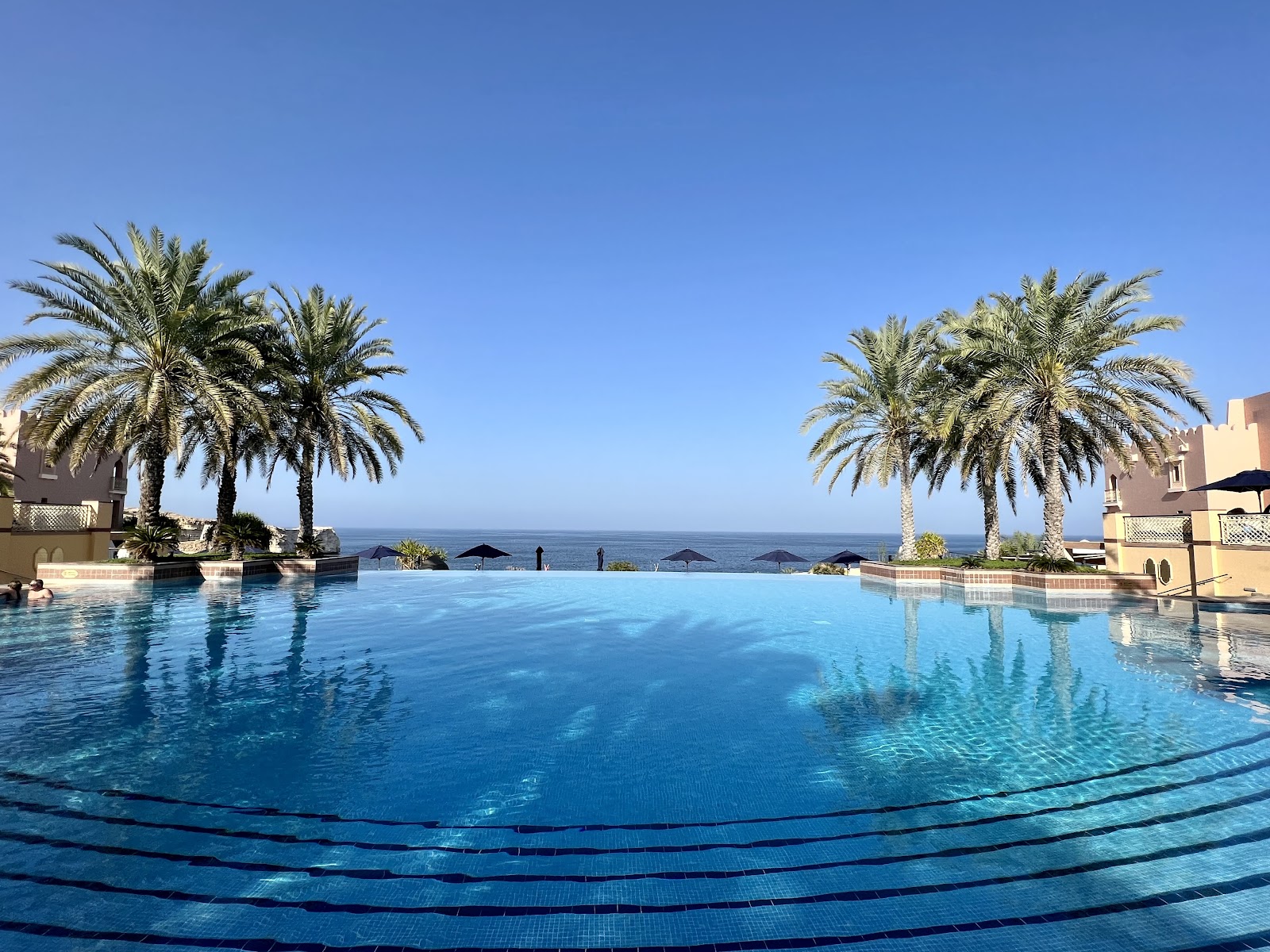 Vue sur la mer d'Oman depuis Shangri-La Al Husn, Mascate