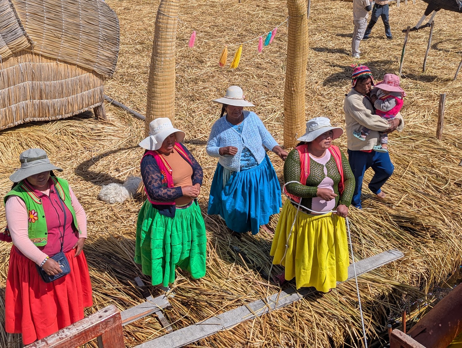 Île traditionnelle quechua sur le lac Titicaca