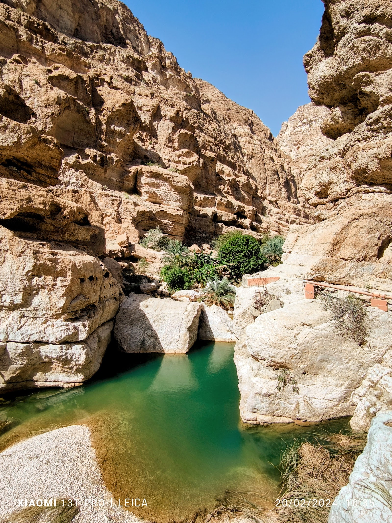 Piscines turquoise du Wadi Shab, randonnée-nage, Oman